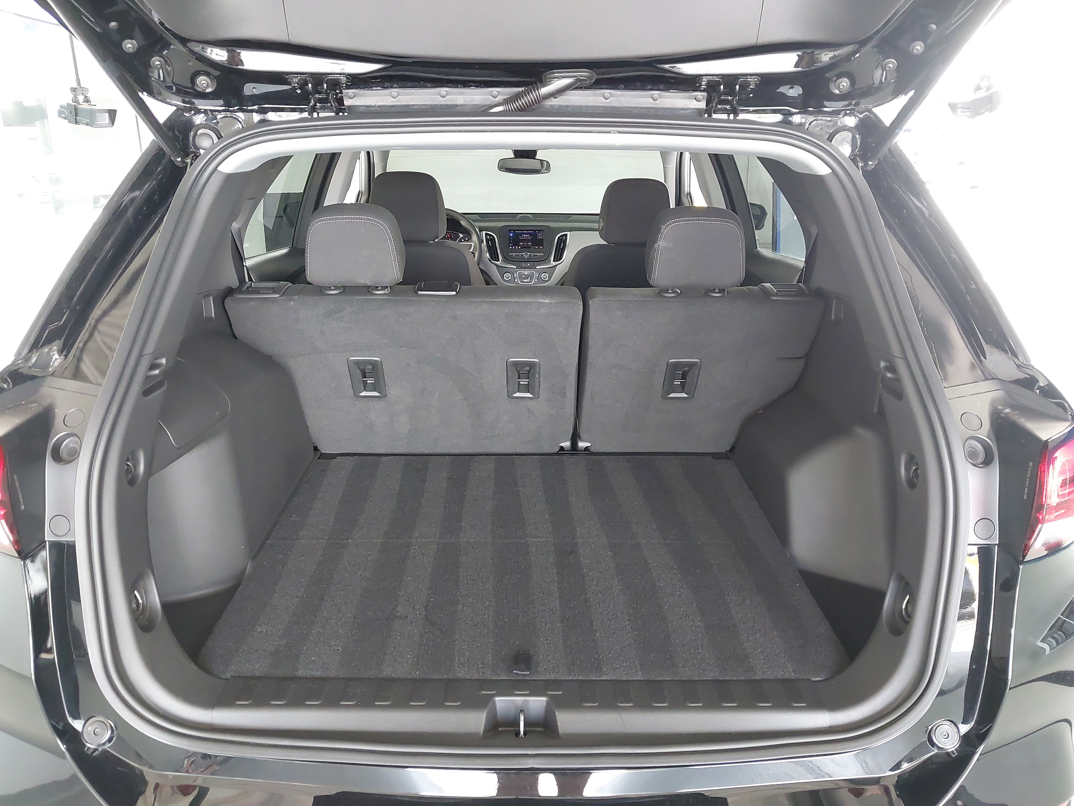 Used 2023 Chevrolet Equinox LT FWD image 27