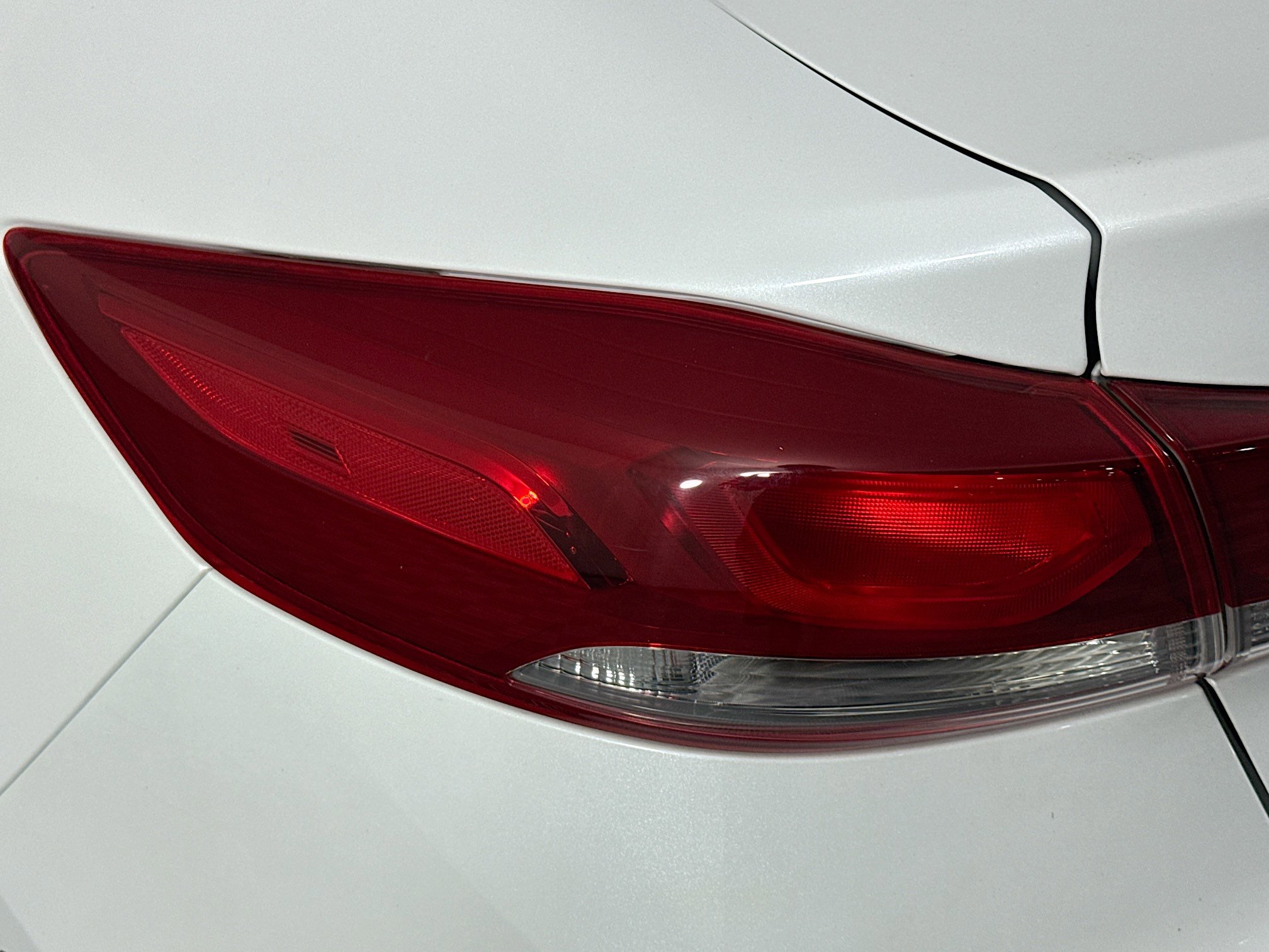 Used 2018 Hyundai Elantra Value Edition FWD image 35