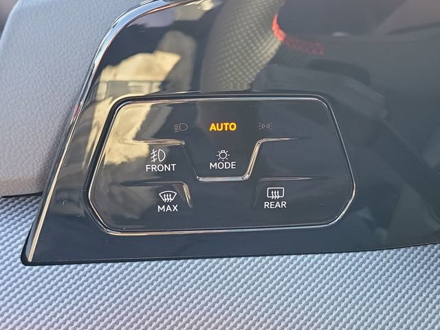 New 2026 Volkswagen GTI SE FWD image 3