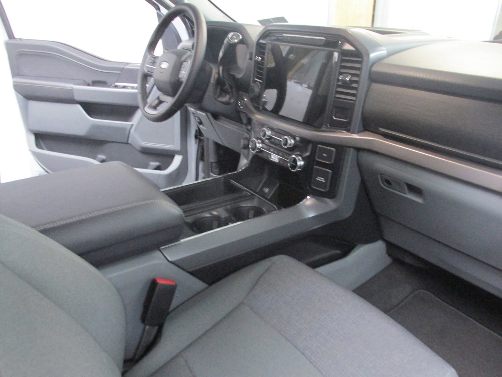 New 2025 Ford F150 XLT w/ Equipment Group 302A MID image 21