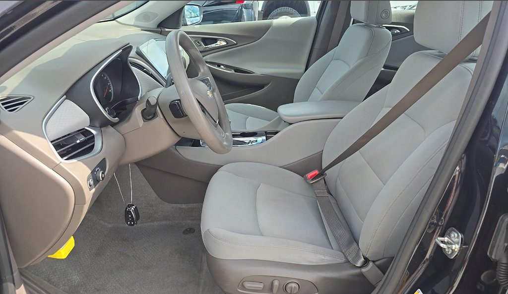 Used 2023 Chevrolet Malibu LS w/ Driver Confidence Package FWD image 8