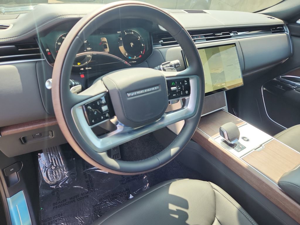 New 2025 Land Rover Range Rover SE image 15