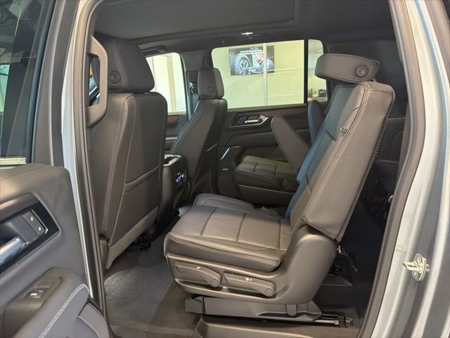 Used 2026 GMC Yukon XL Denali w/ Sun & Power Step Package image 21