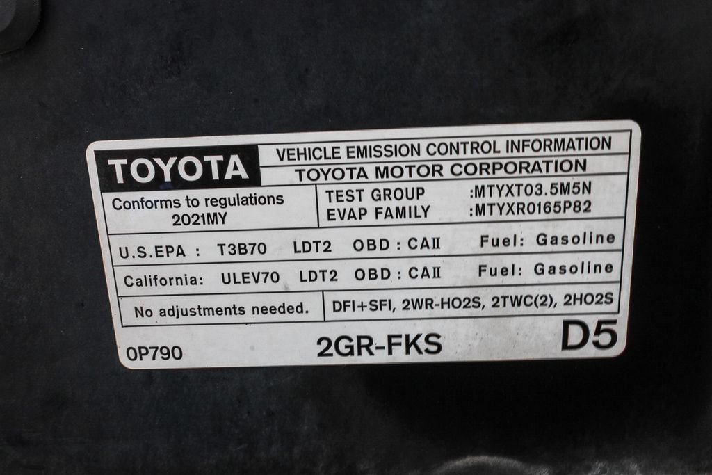 Used 2021 Toyota Tacoma TRD Sport w/ Technology Package RWD image 28