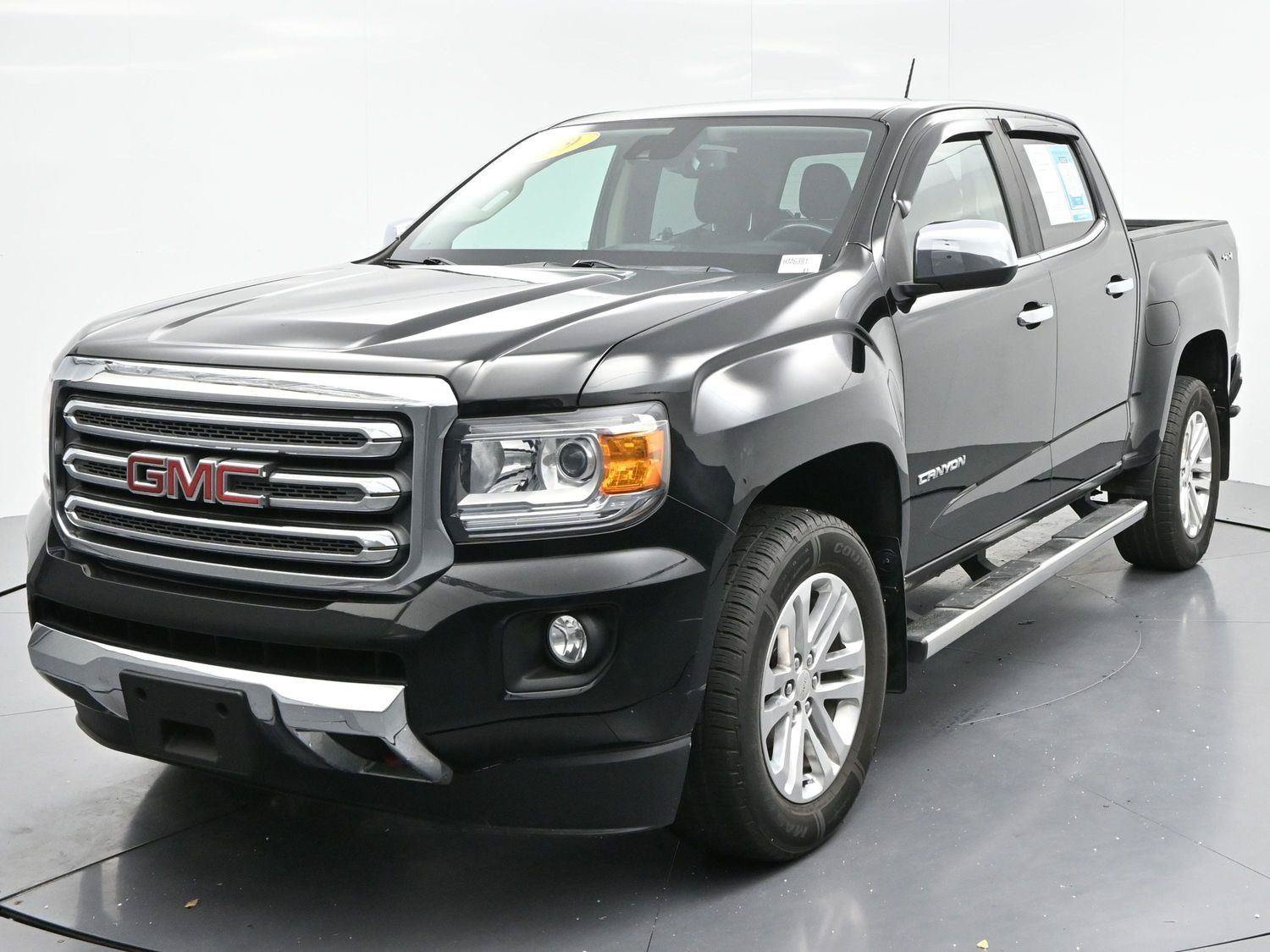 Used 2019 GMC Canyon SLT w/ Driver Alert Package AWD/4WD image 3
