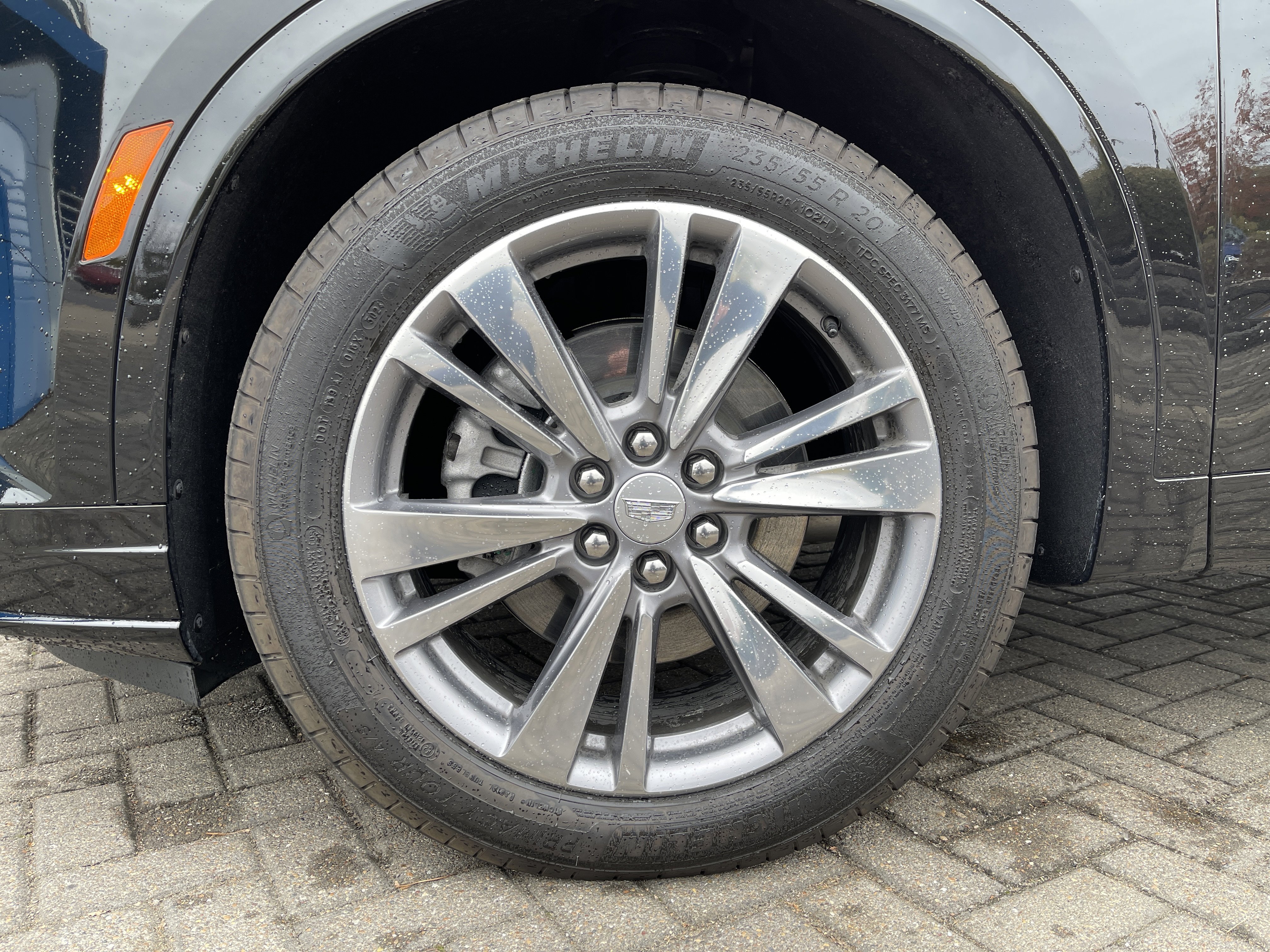 Used 2025 Cadillac XT6 Premium Luxury image 11