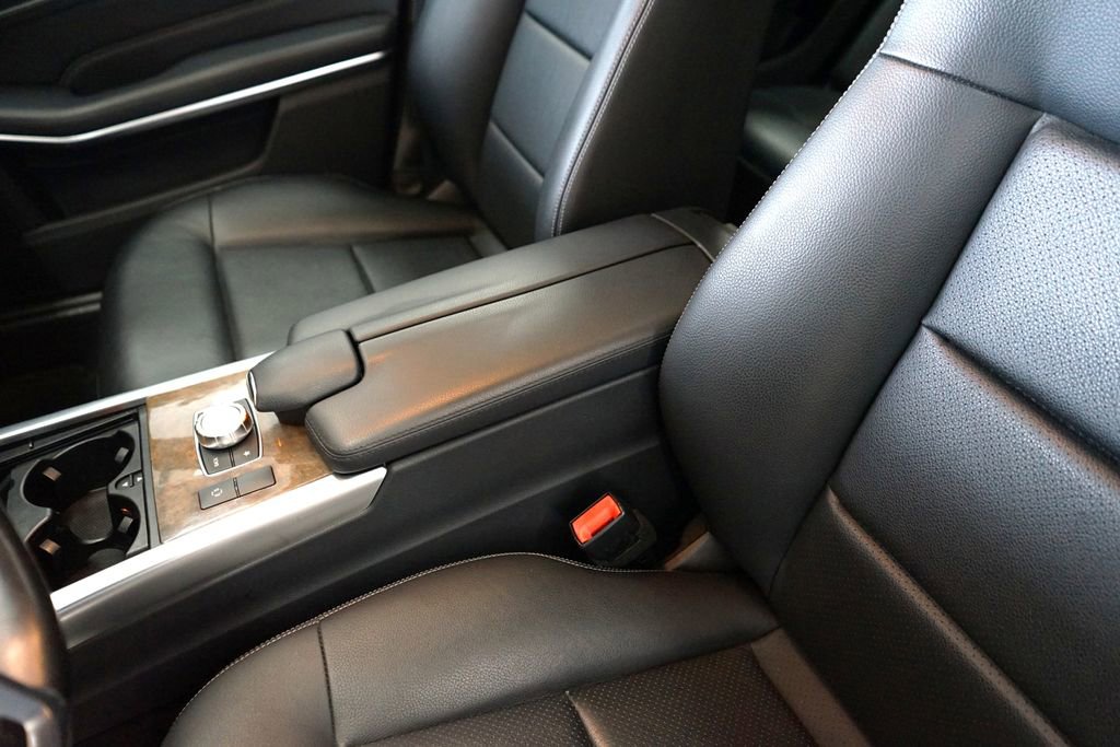 Used 2014 Mercedes-Benz E 350 4MATIC Sedan image 29