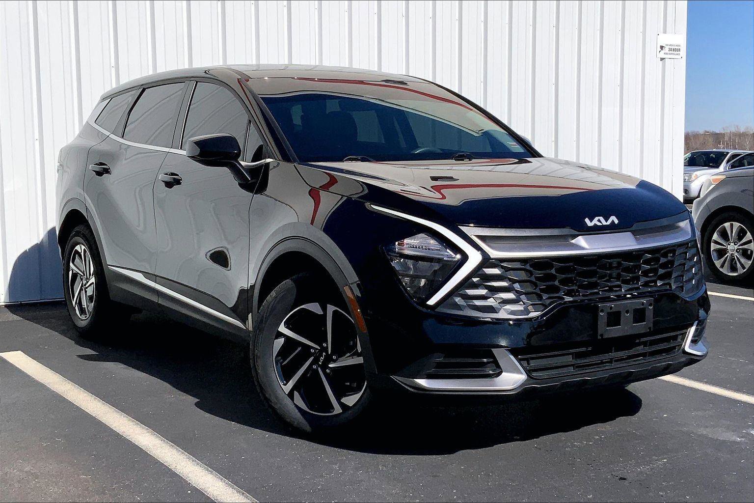 Used 2023 Kia Sportage LX image 28