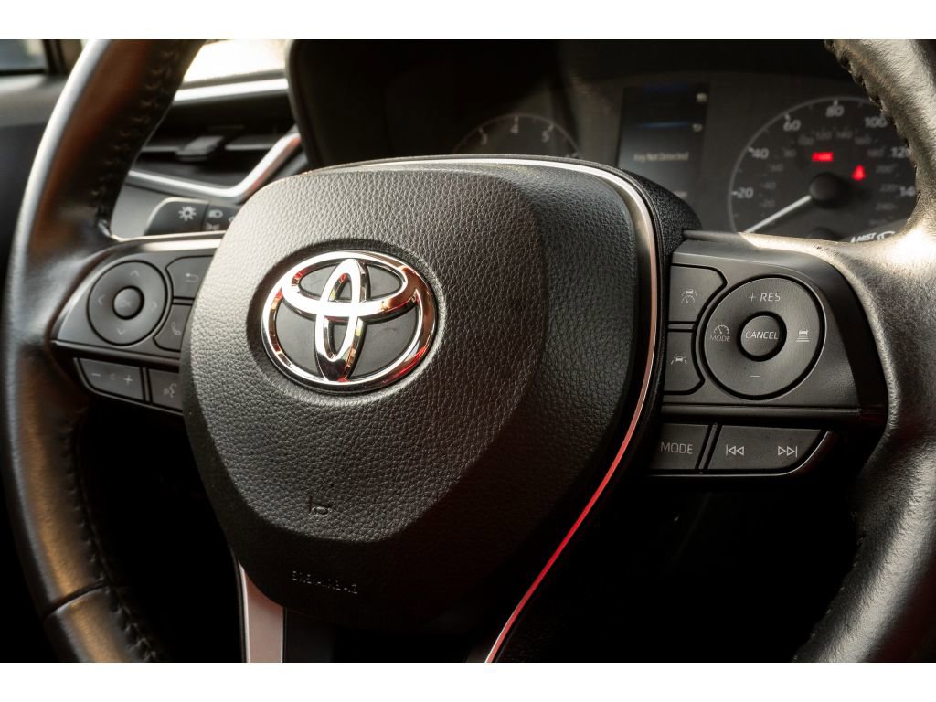 Used 2024 Toyota Corolla Cross LE FWD image 29
