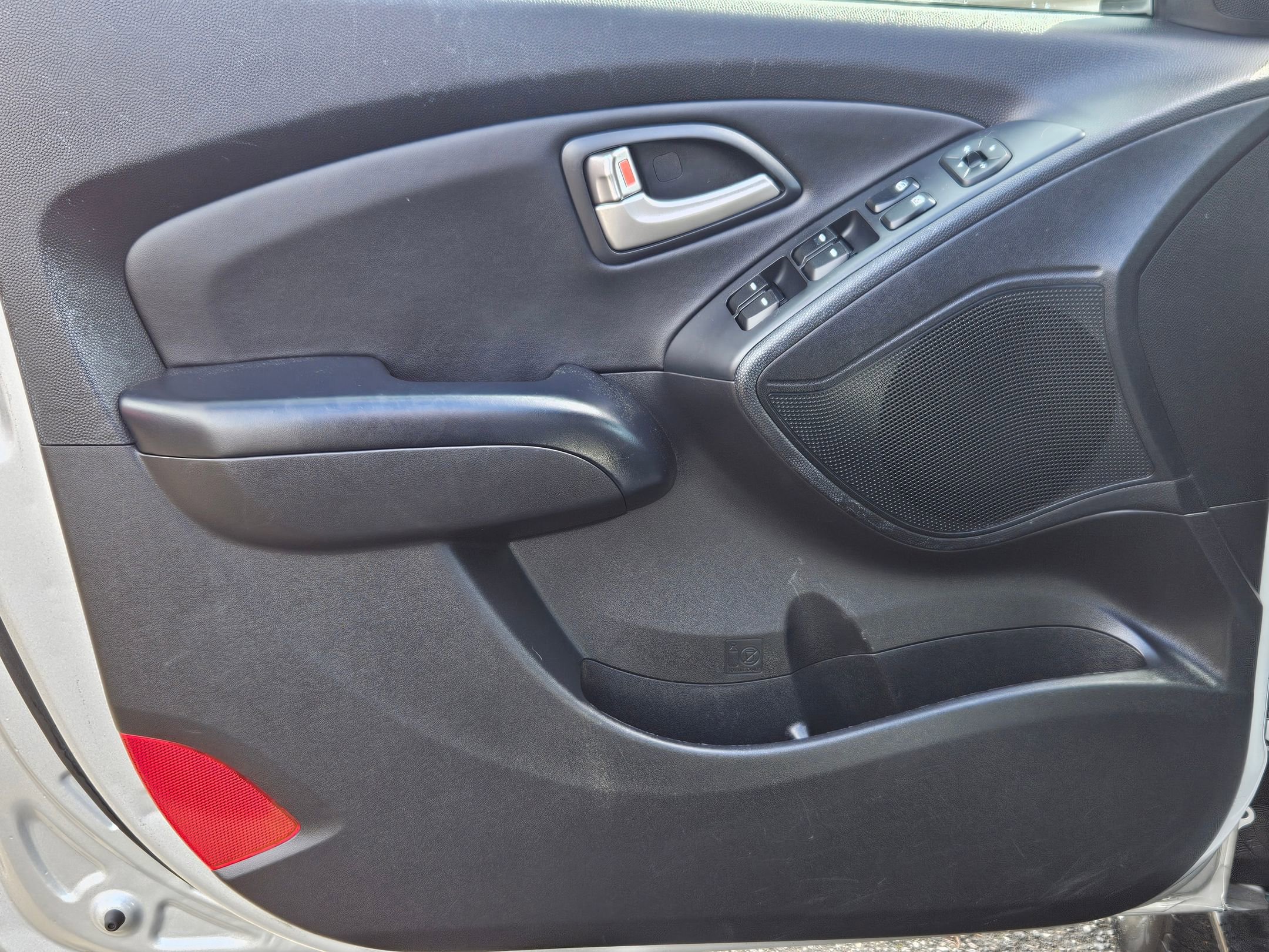 Used 2013 Hyundai Tucson Limited image 8