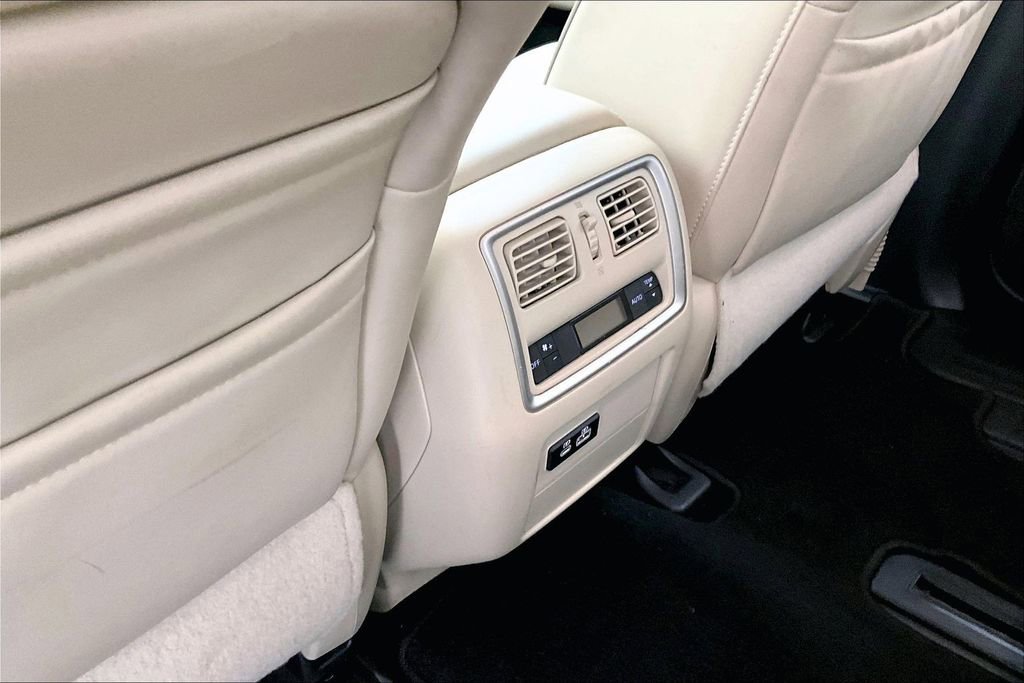 Used 2020 INFINITI QX60 Luxe w/ Essential Package image 31