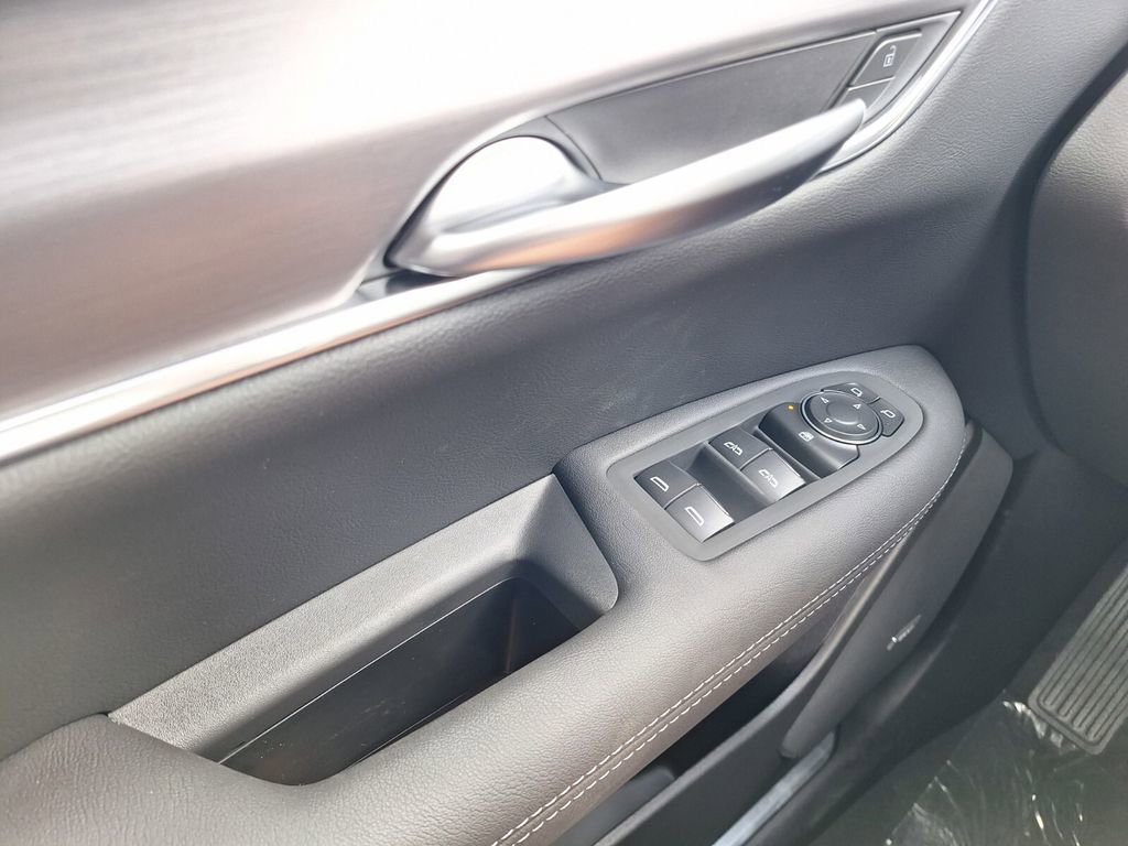 New 2026 Cadillac XT5 Luxury w/ LPO, Floor Liner Package AWD/4WD image 16