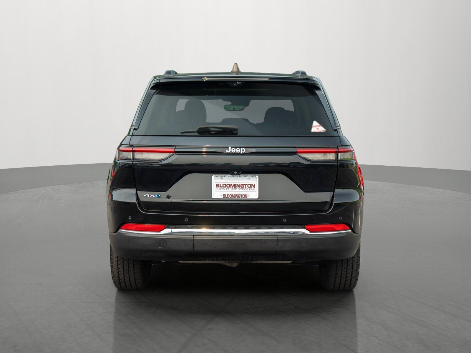 Used 2022 Jeep Grand Cherokee Limited 4xe w/ Luxury Tech Group II AWD/4WD image 6