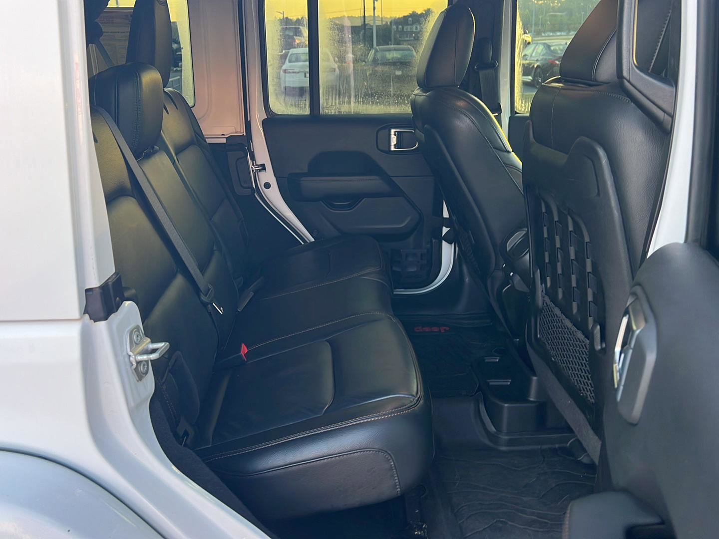 Used 2022 Jeep Wrangler Unlimited Rubicon w/ Xtreme Recon 35" Tire Package image 12