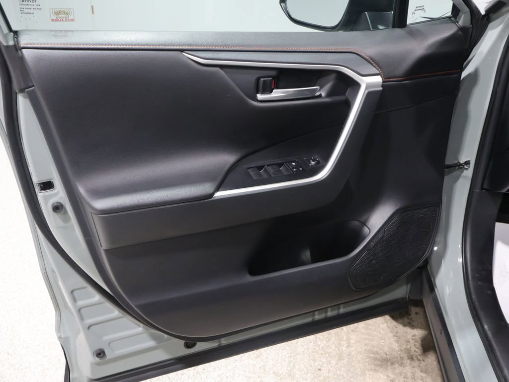 Used 2019 Toyota RAV4 Adventure image 13