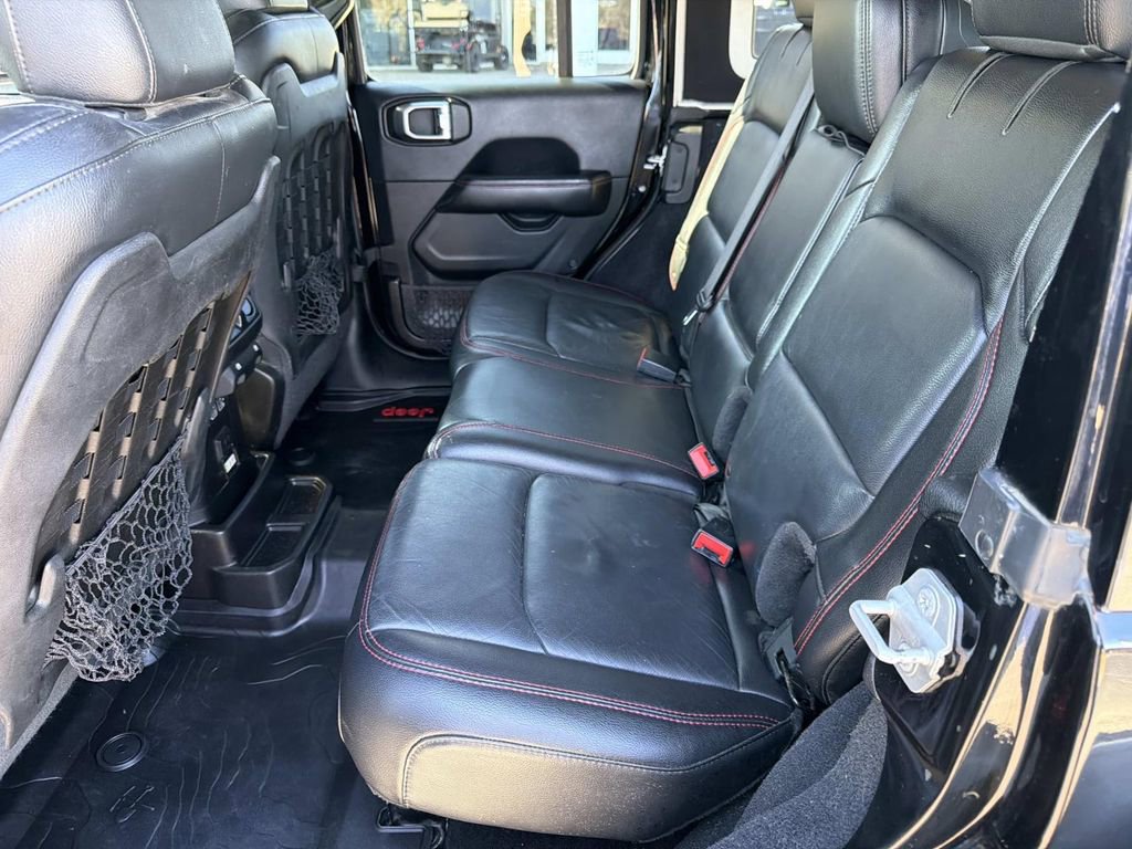 Used 2018 Jeep Wrangler Unlimited Rubicon image 16