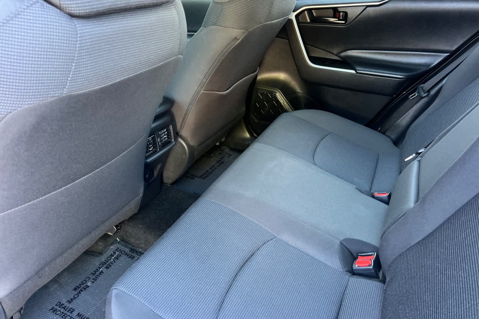 Certified 2024 Toyota RAV4 LE AWD/4WD image 4