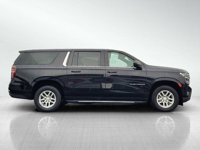 Used 2024 Chevrolet Suburban LT image 5