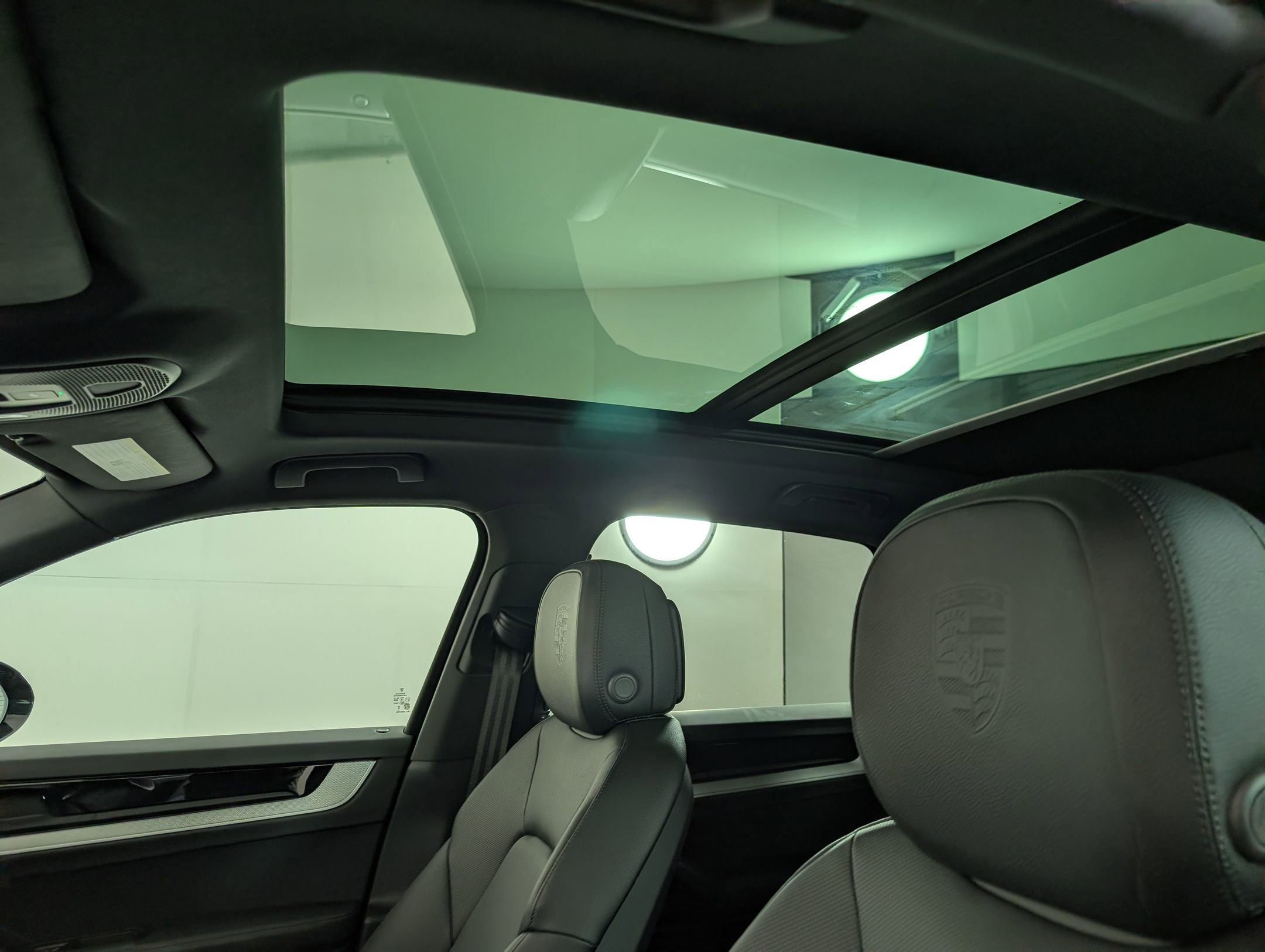 Used 2025 Porsche Cayenne image 19