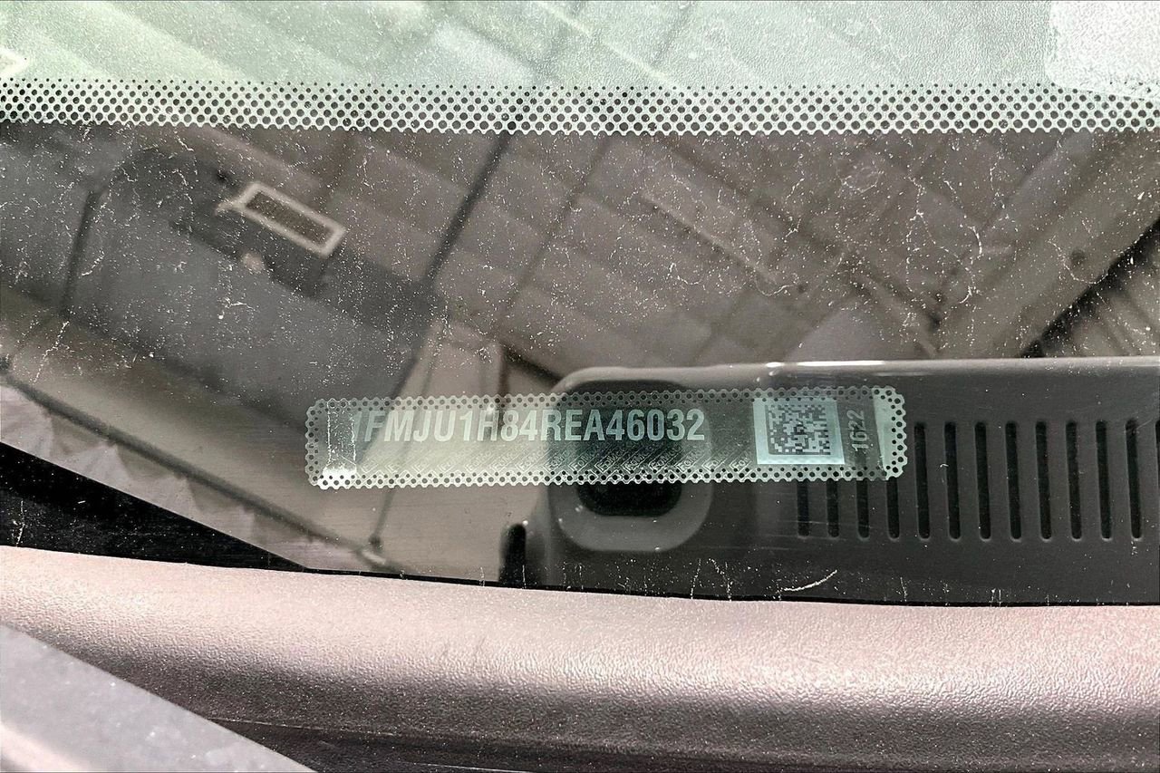 Used 2024 Ford Expedition XLT image 8