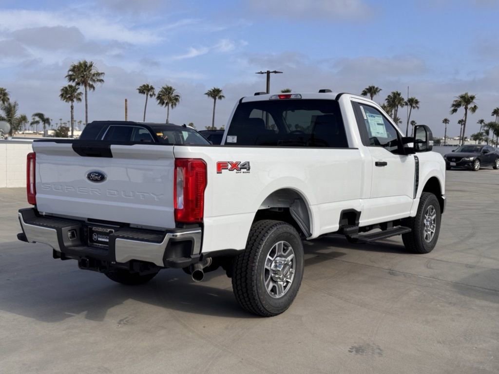 New 2025 Ford F350 XLT w/ FX4 Off-Road Package image 12