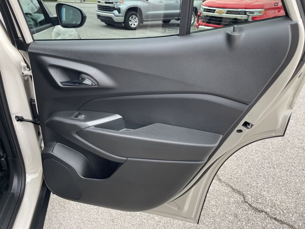 New 2026 Chevrolet Trax RS w/ Driver Confidence Package image 35