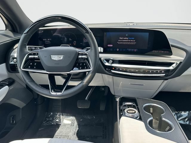 Used 2025 Cadillac Lyriq Sport AWD/4WD image 2