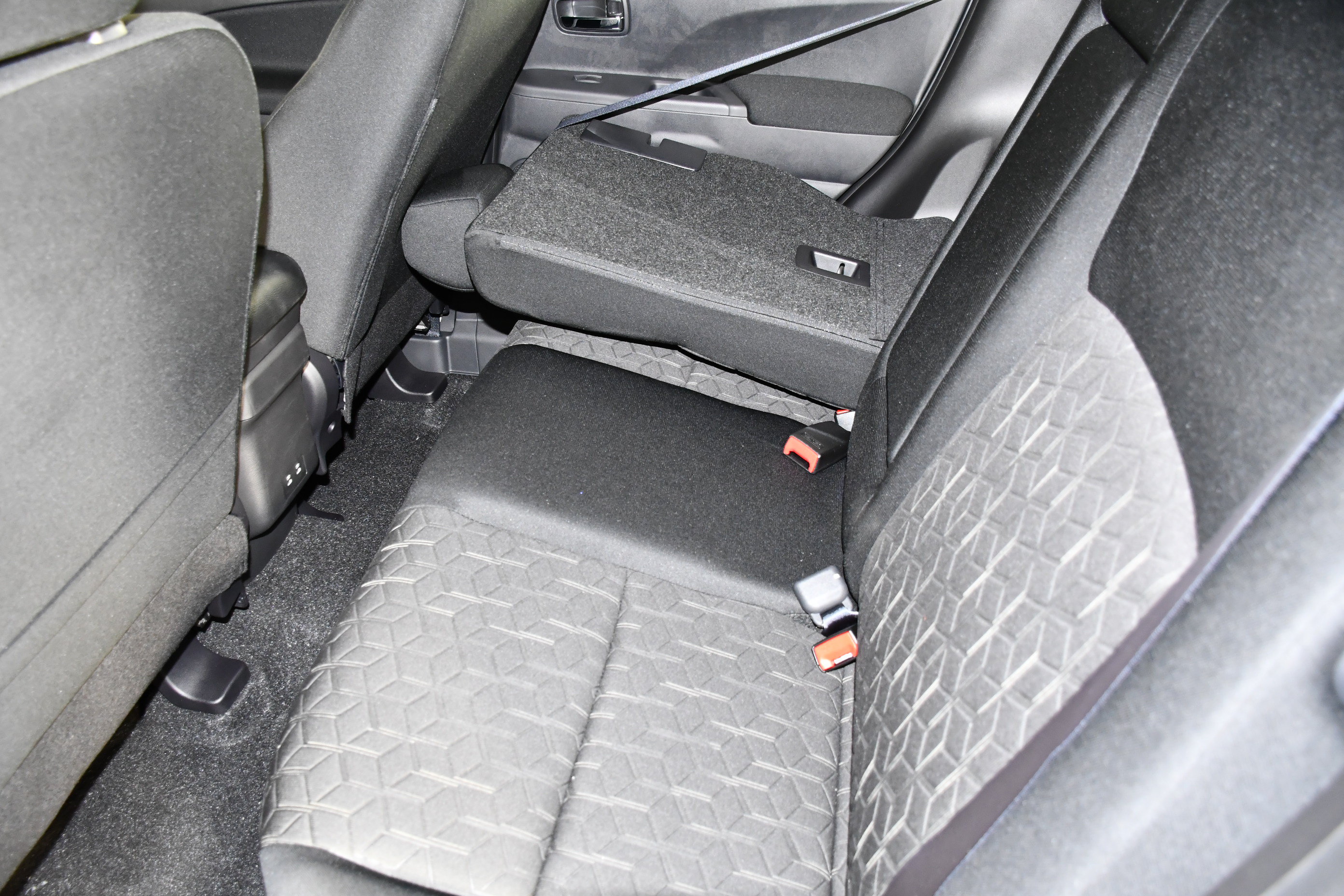 New 2027 Mitsubishi Outlander Sport ES AWD/4WD image 15