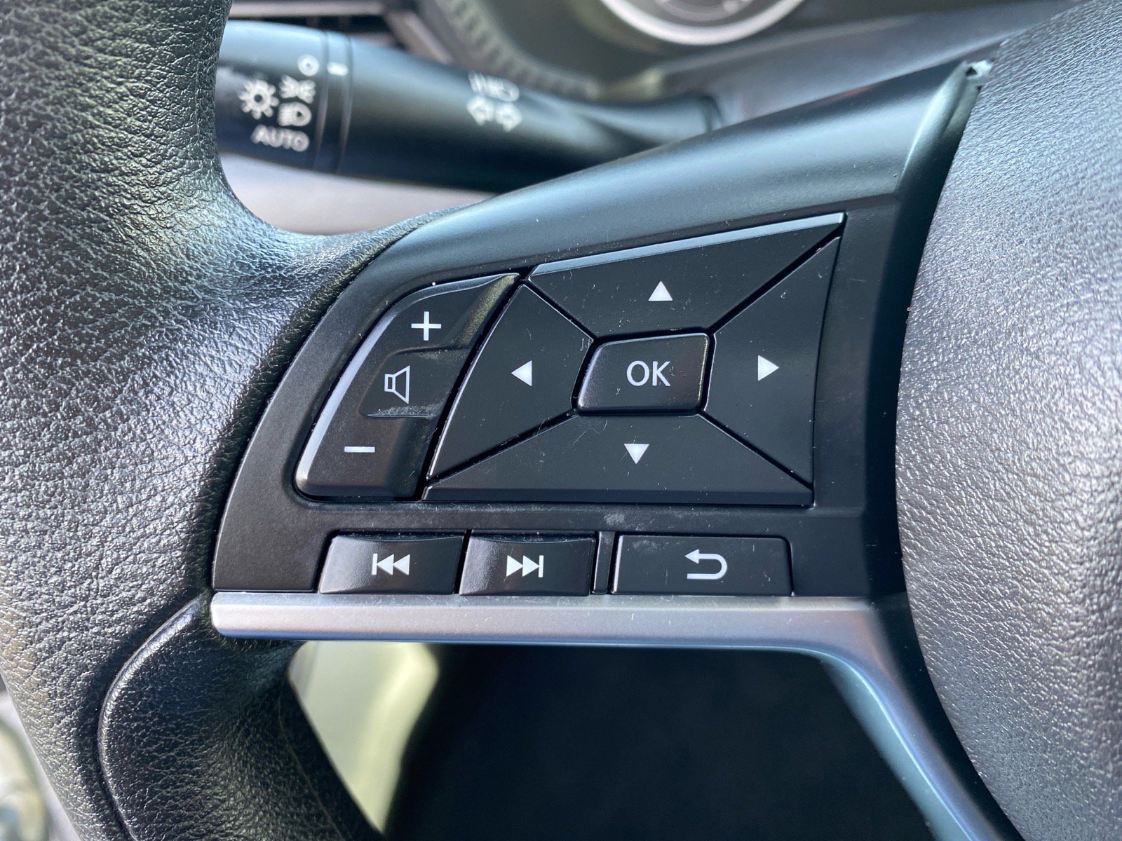 Used 2023 Nissan Sentra S image 16
