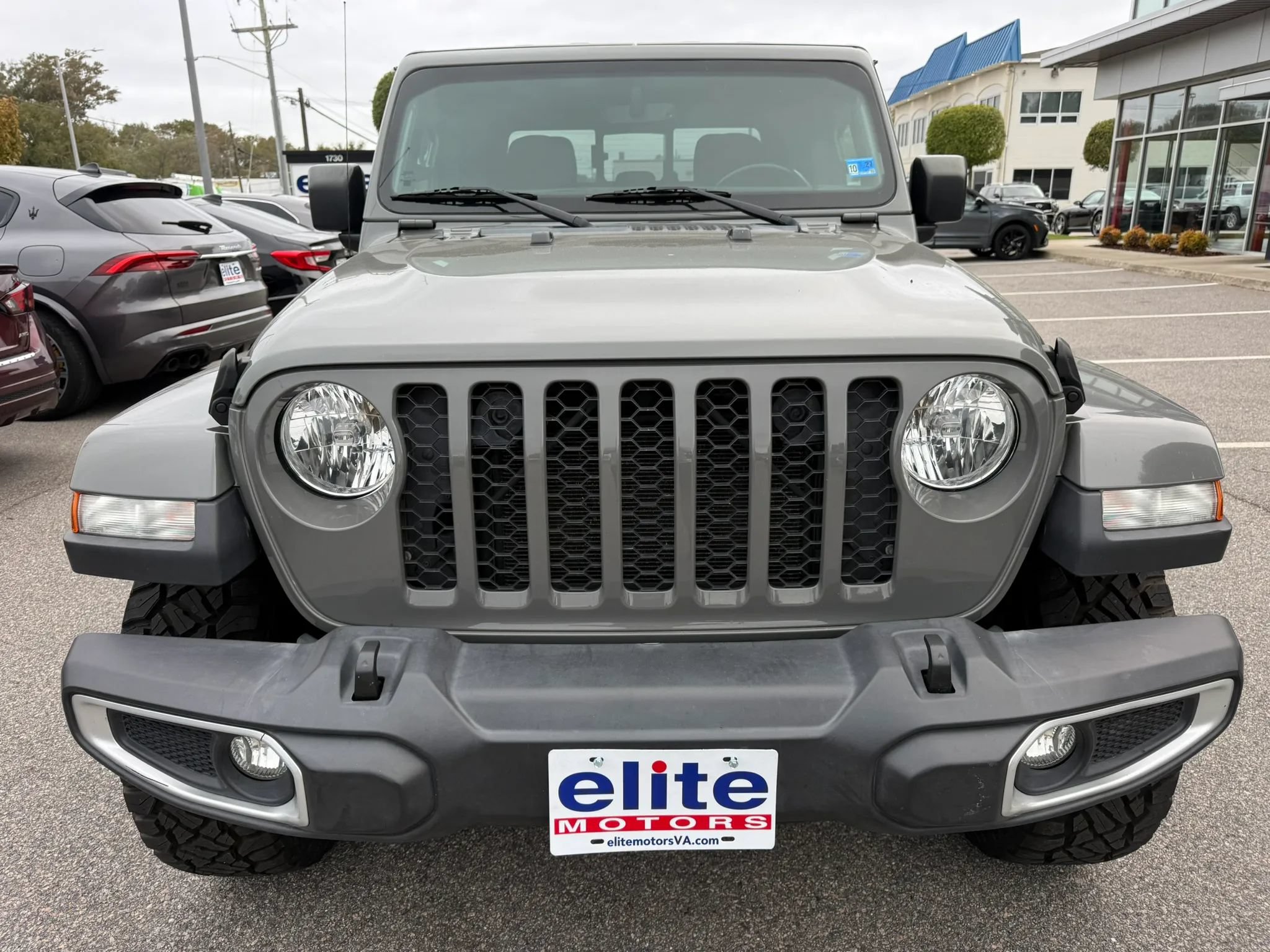 Used 2023 Jeep Gladiator Sport AWD/4WD image 2