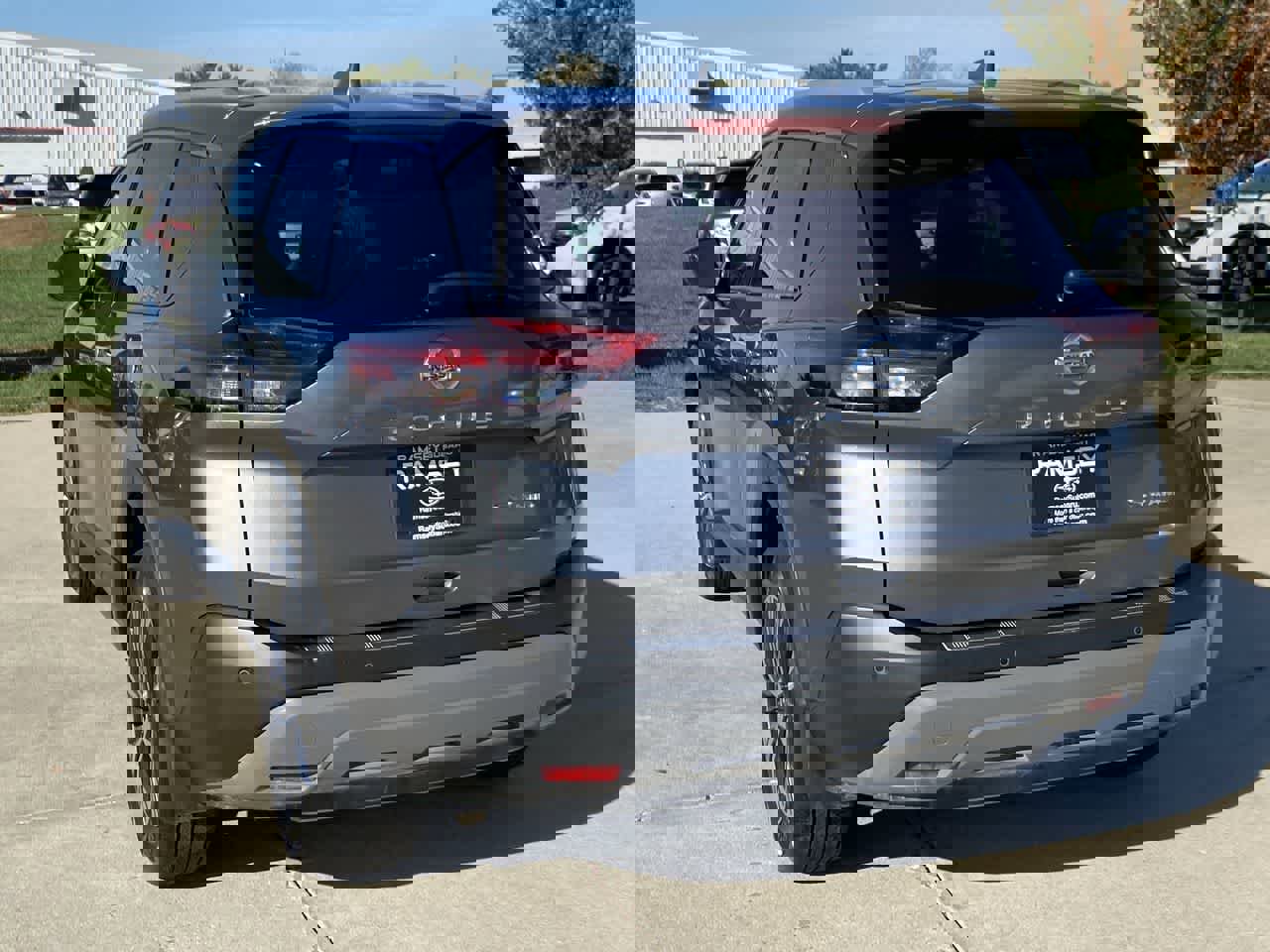 Used 2021 Nissan Rogue SV w/ Premium Package image 4