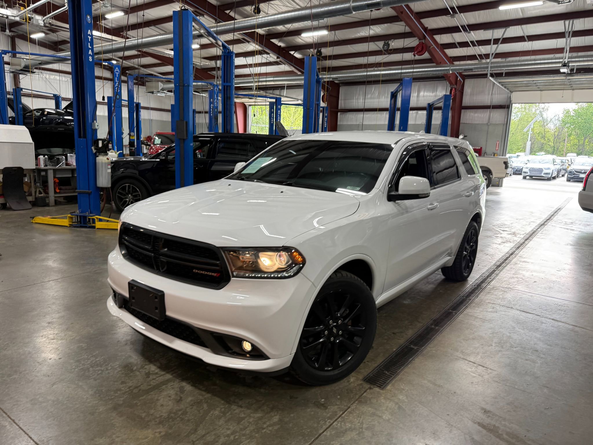 Used 2018 Dodge Durango GT AWD/4WD image 2