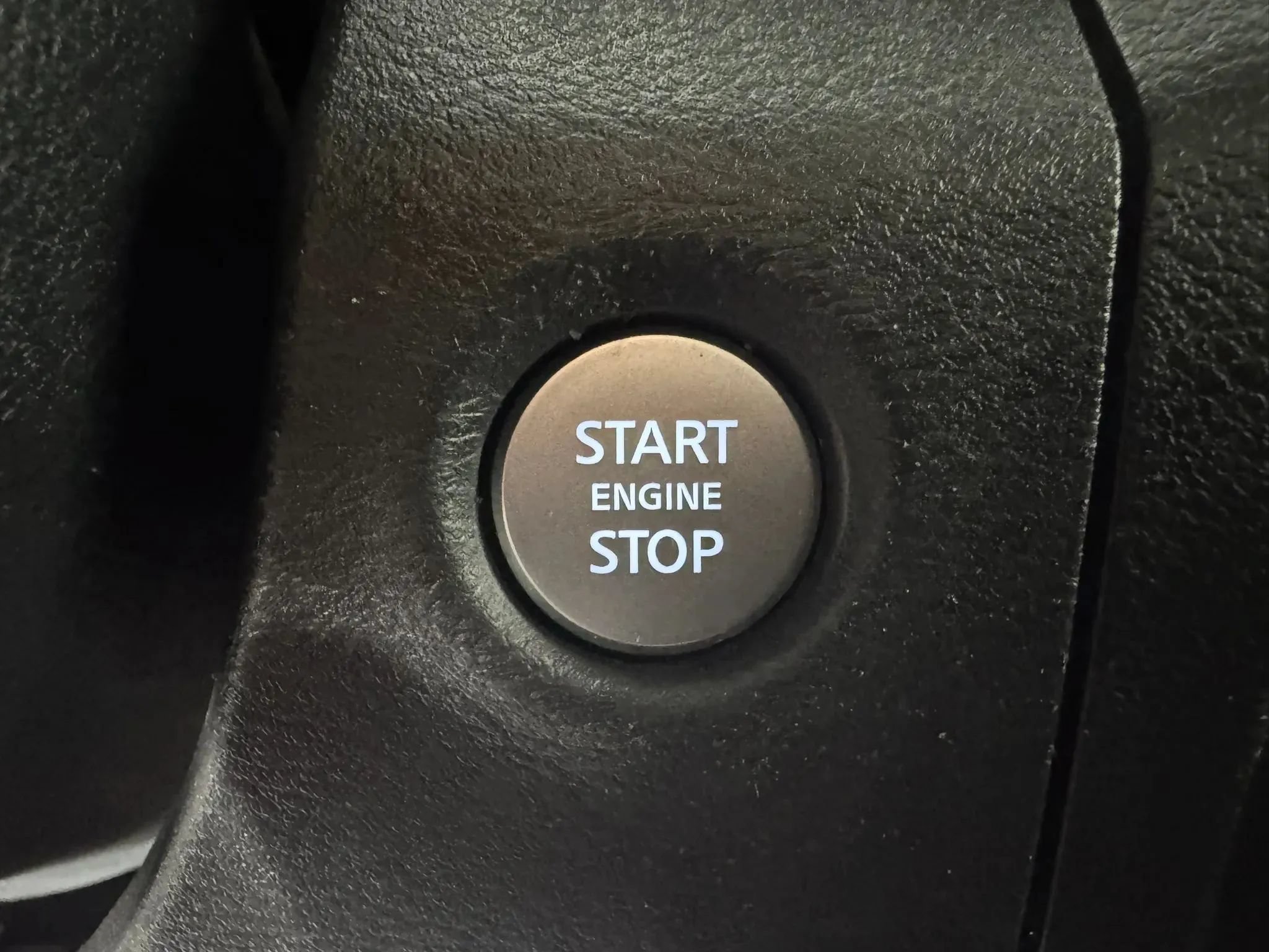 Used 2022 Nissan Frontier SV w/ Technology Package AWD/4WD image 17