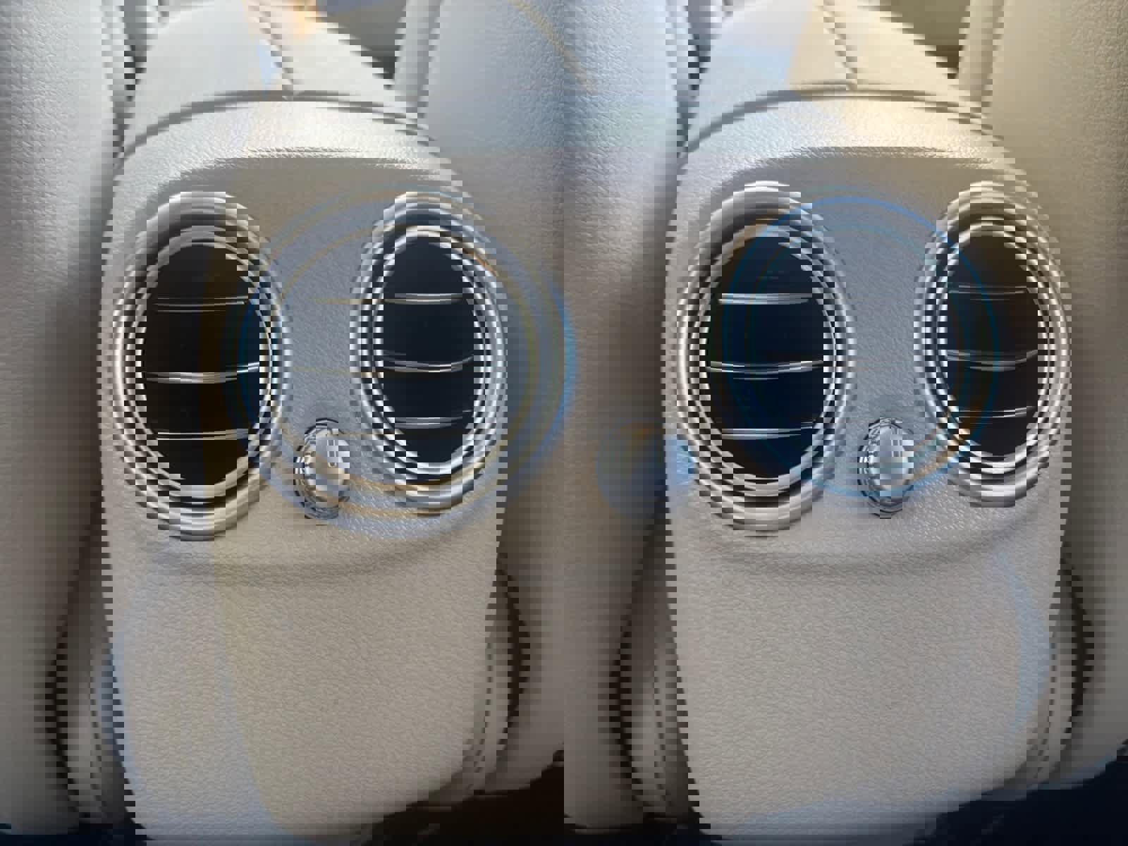 Used 2022 Mercedes-Benz GLC 300 4MATIC w/ Premium Package Lite image 12