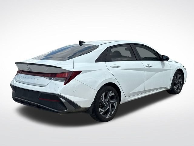 Used 2025 Hyundai Elantra Sport FWD image 6