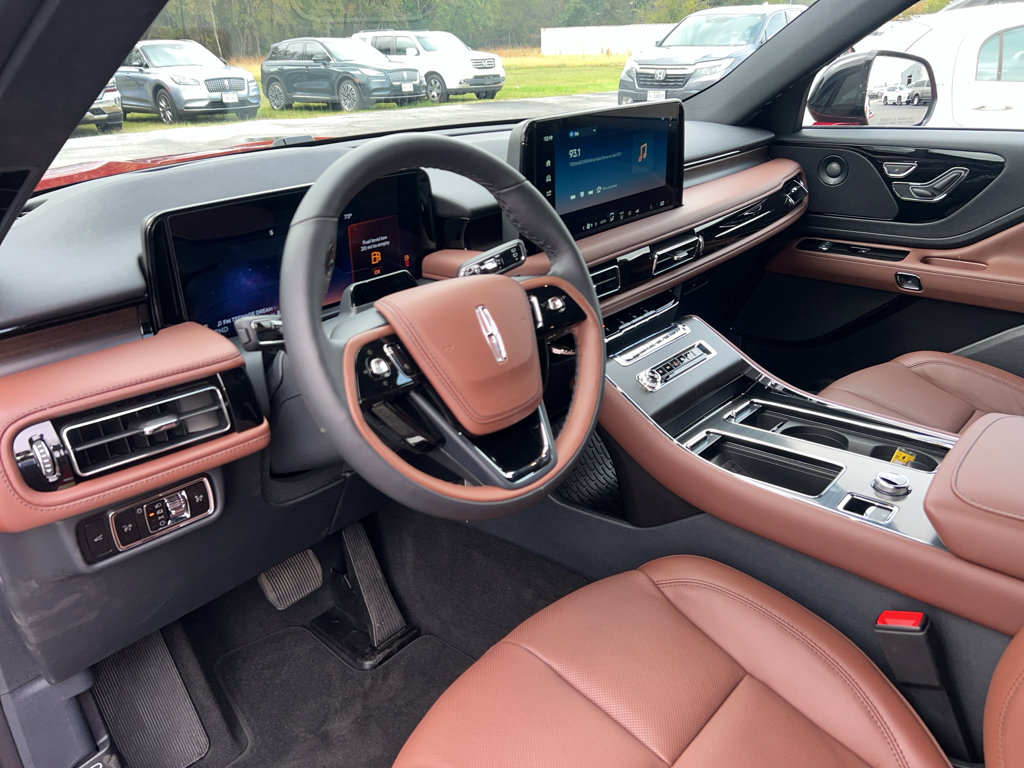 New 2026 Lincoln Aviator Reserve w/ Jet Appearance Package image 7