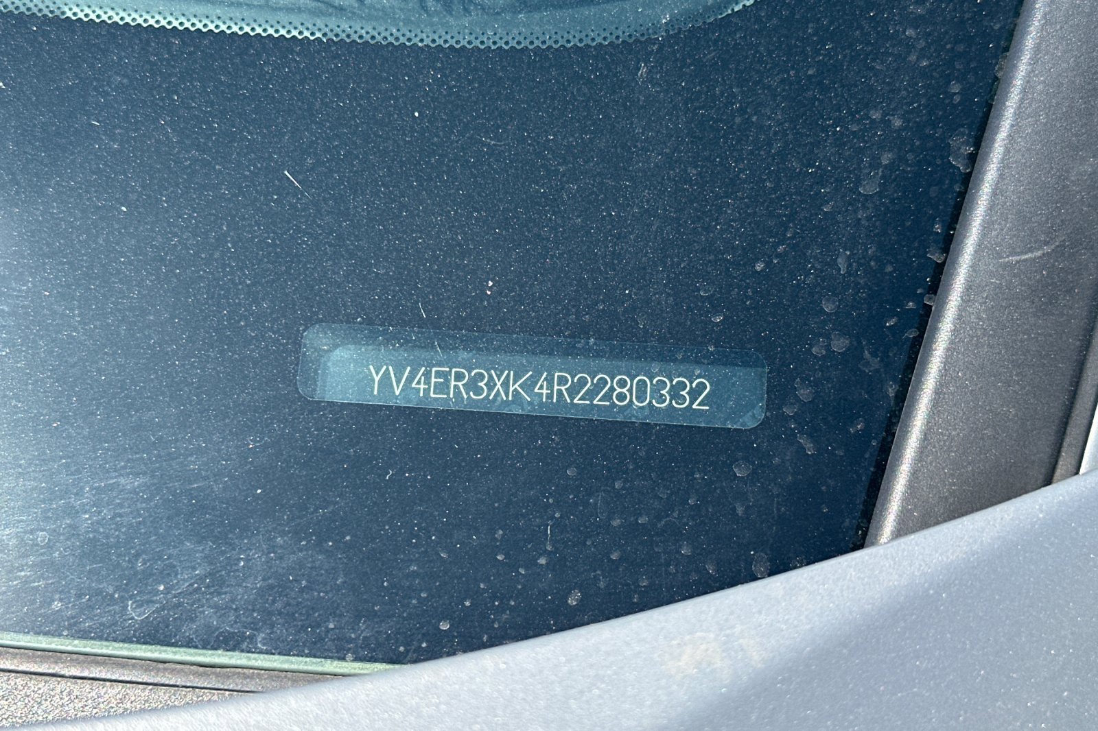 Used 2024 Volvo XC40 Recharge Core w/ Protection Package Premier image 3