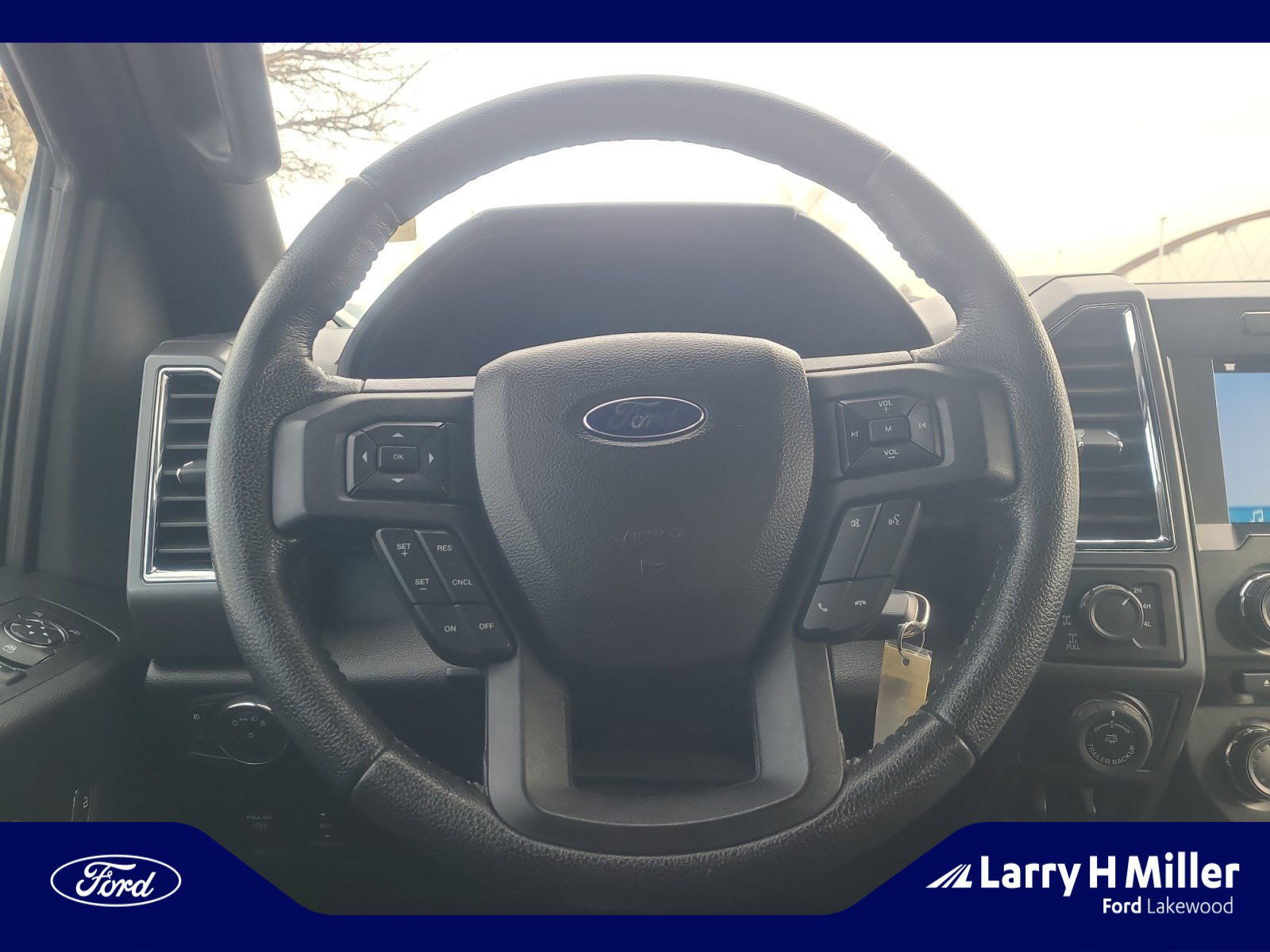 Used 2016 Ford F150 XLT w/ Equipment Group 302A Luxury image 9