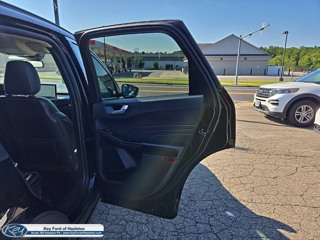 Used 2024 Ford Escape Platinum AWD/4WD image 46