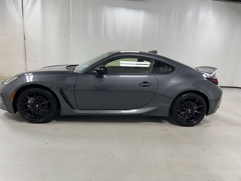 Used 2026 Toyota GR86 Premium w/ ALL Weather Mat Package (TMS) RWD image 8