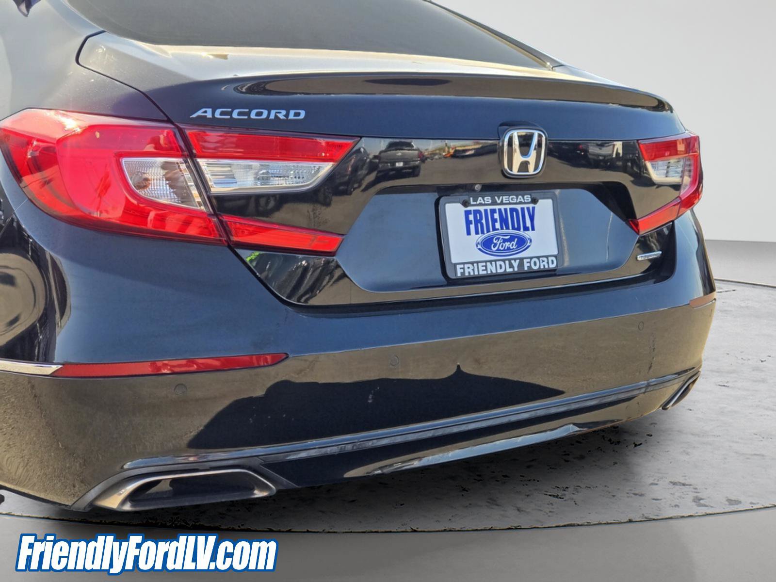 Used 2018 Honda Accord Touring image 5