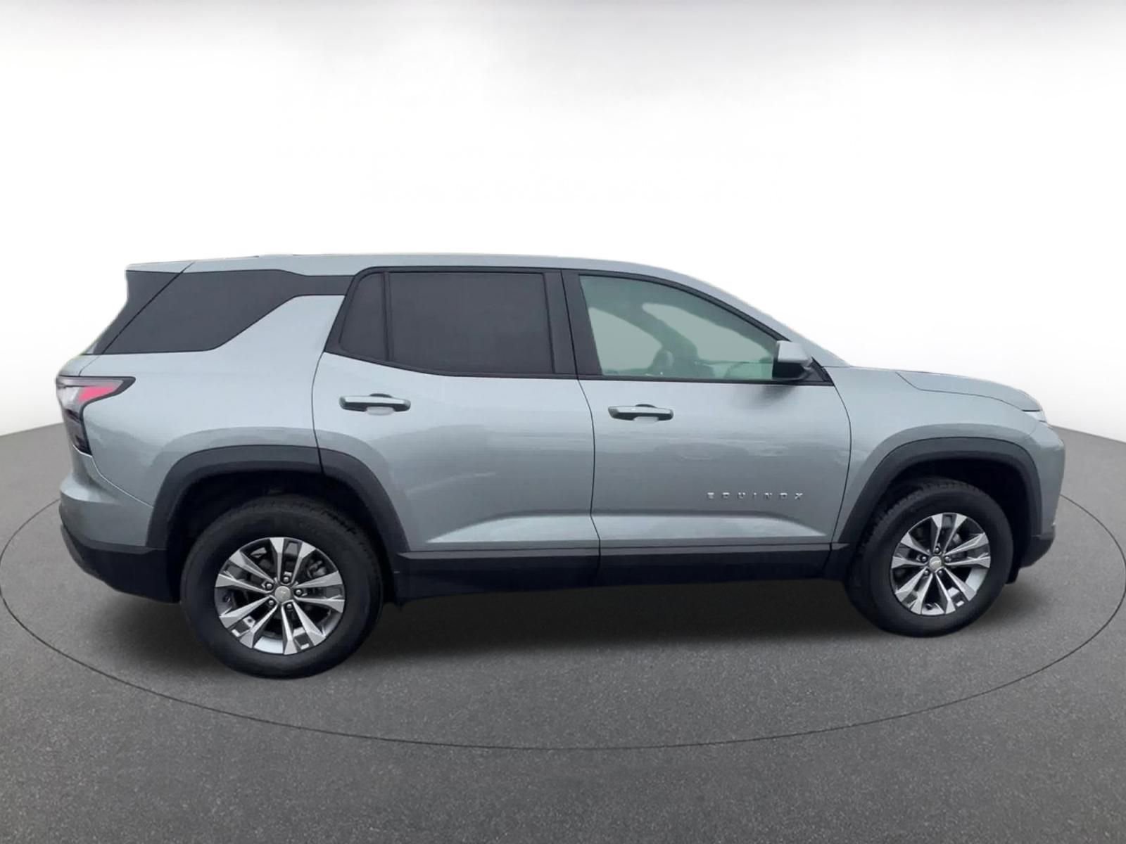 Used 2025 Chevrolet Equinox LT image 16