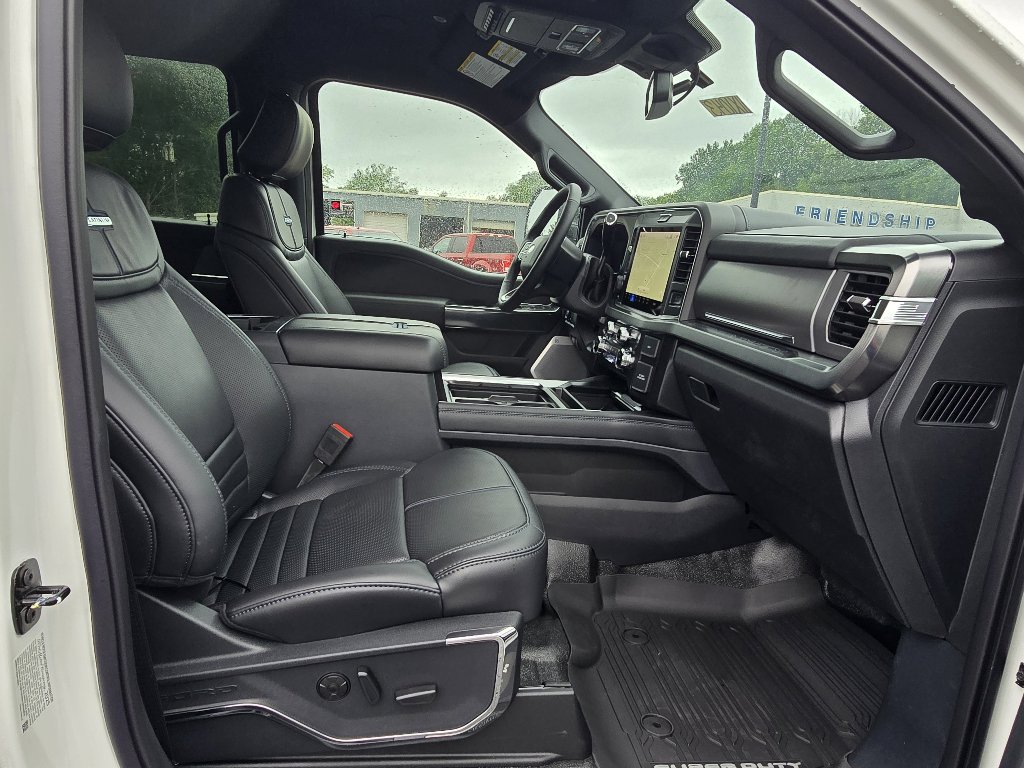 New 2025 Ford F250 Platinum w/ FX4 Off-Road Package image 13