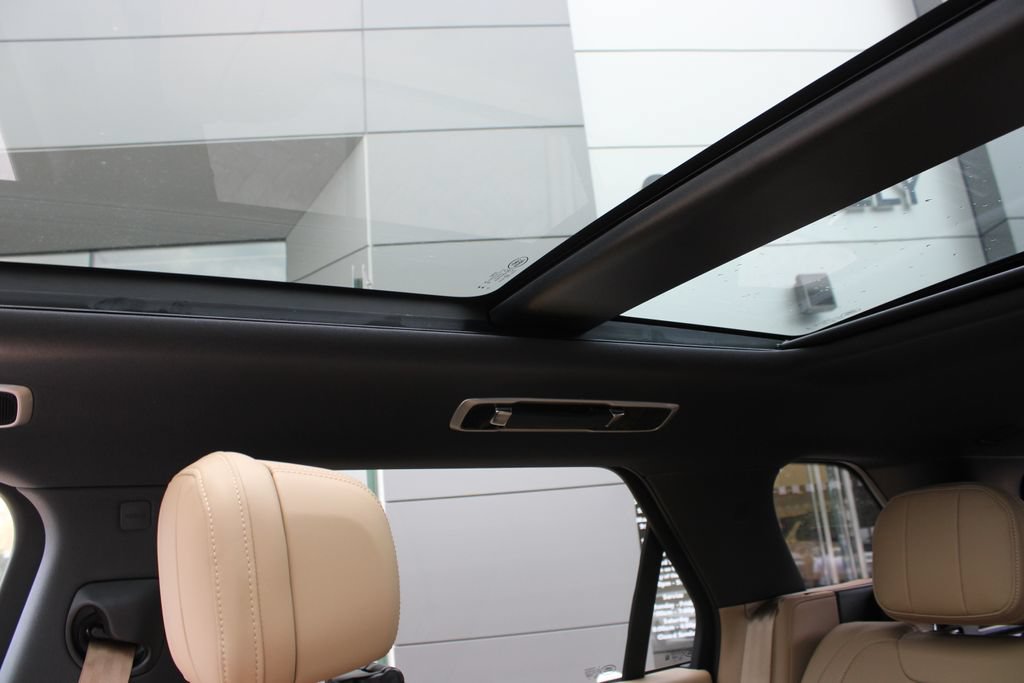 New 2026 Land Rover Range Rover Sport SE AWD/4WD image 21