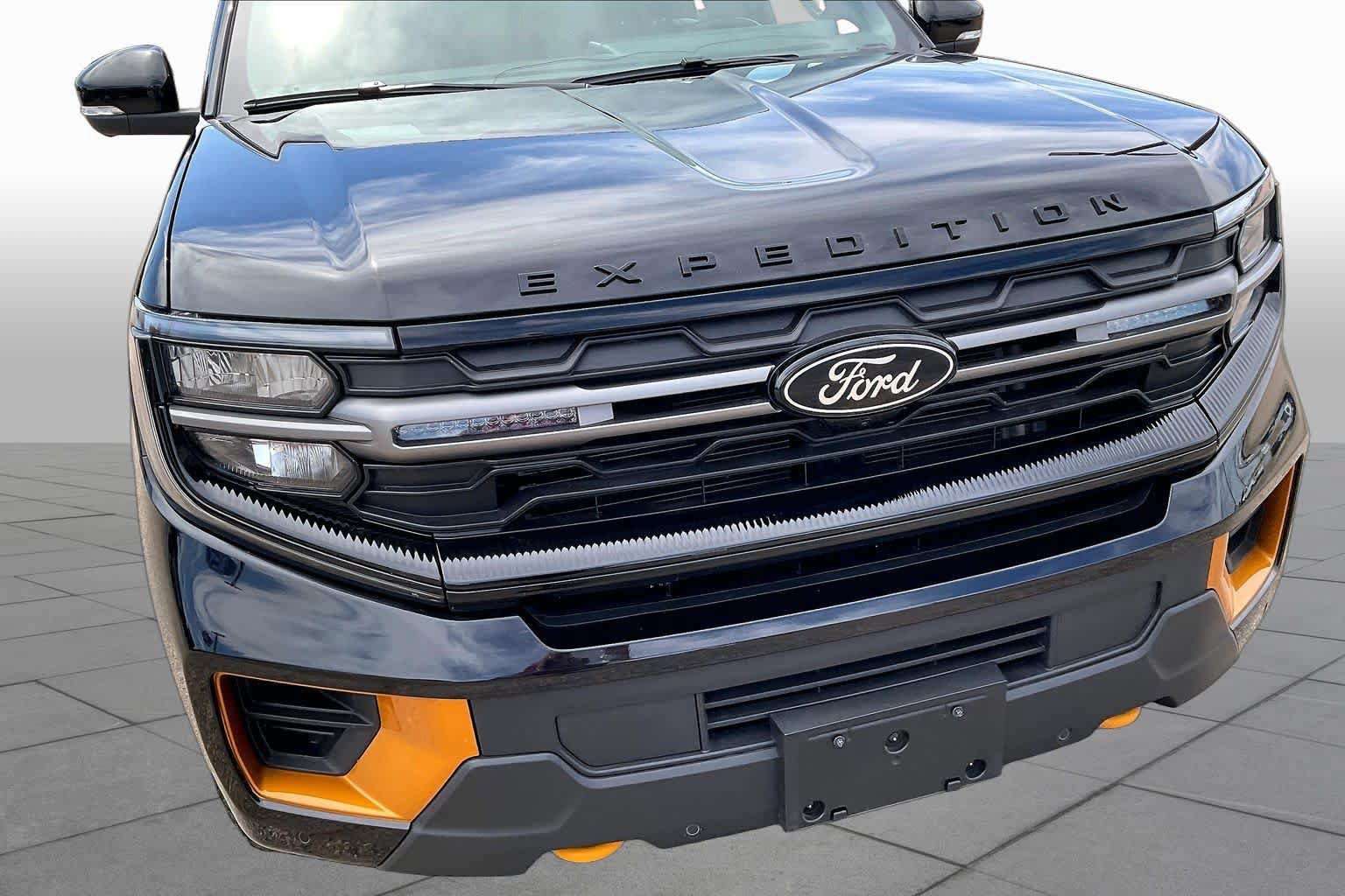Used 2025 Ford Expedition Tremor AWD/4WD image 29