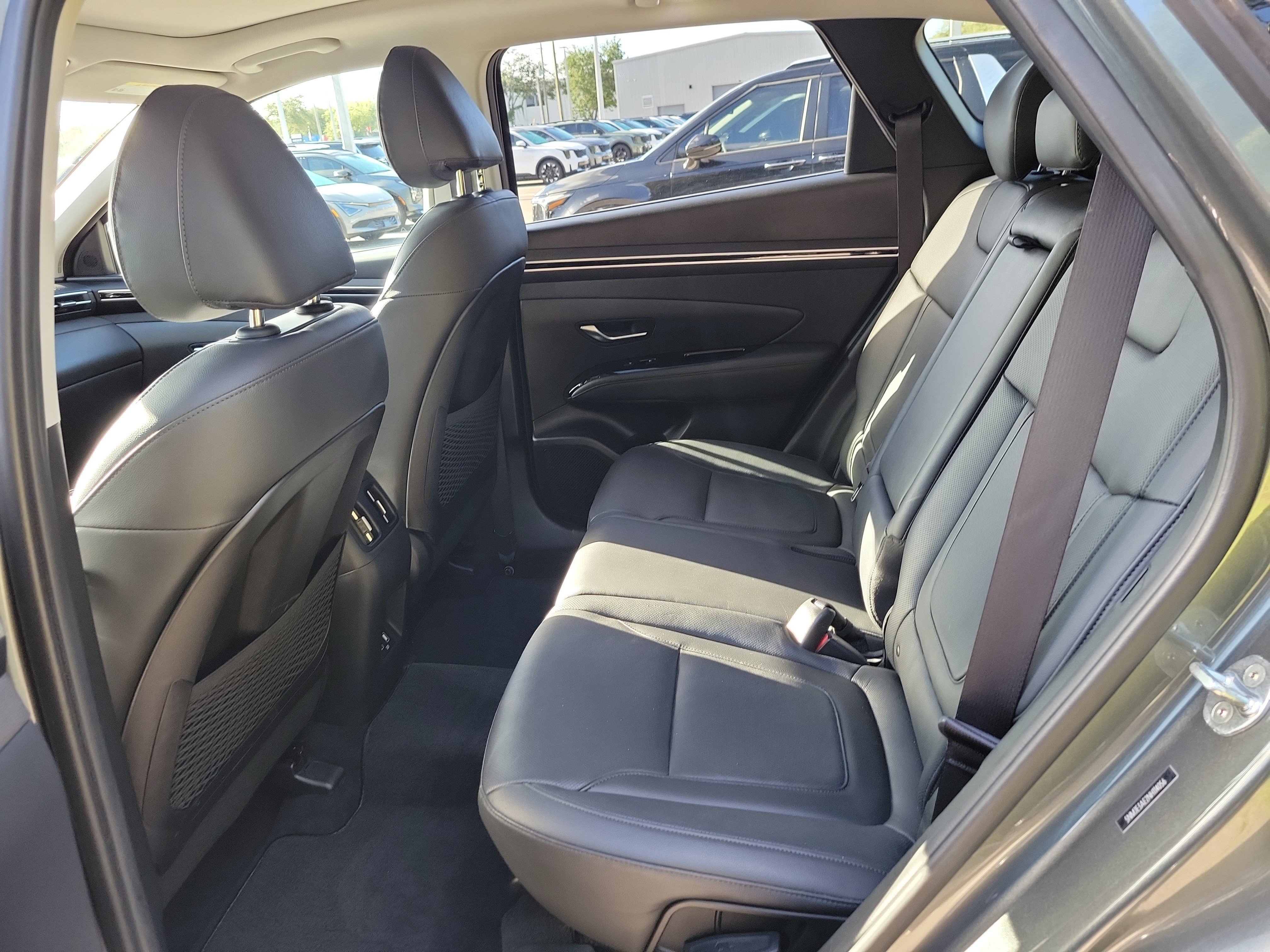 Used 2022 Hyundai Tucson Limited FWD image 16