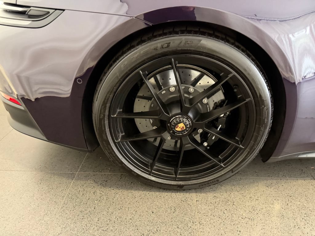 Certified 2025 Porsche 911 Targa 4 GTS w/ Premium Package AWD/4WD image 13