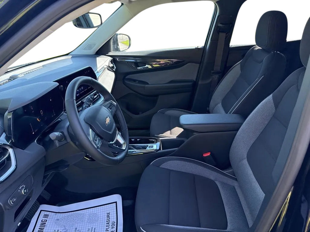 New 2026 Chevrolet TrailBlazer LT w/ Convenience Package FWD image 12