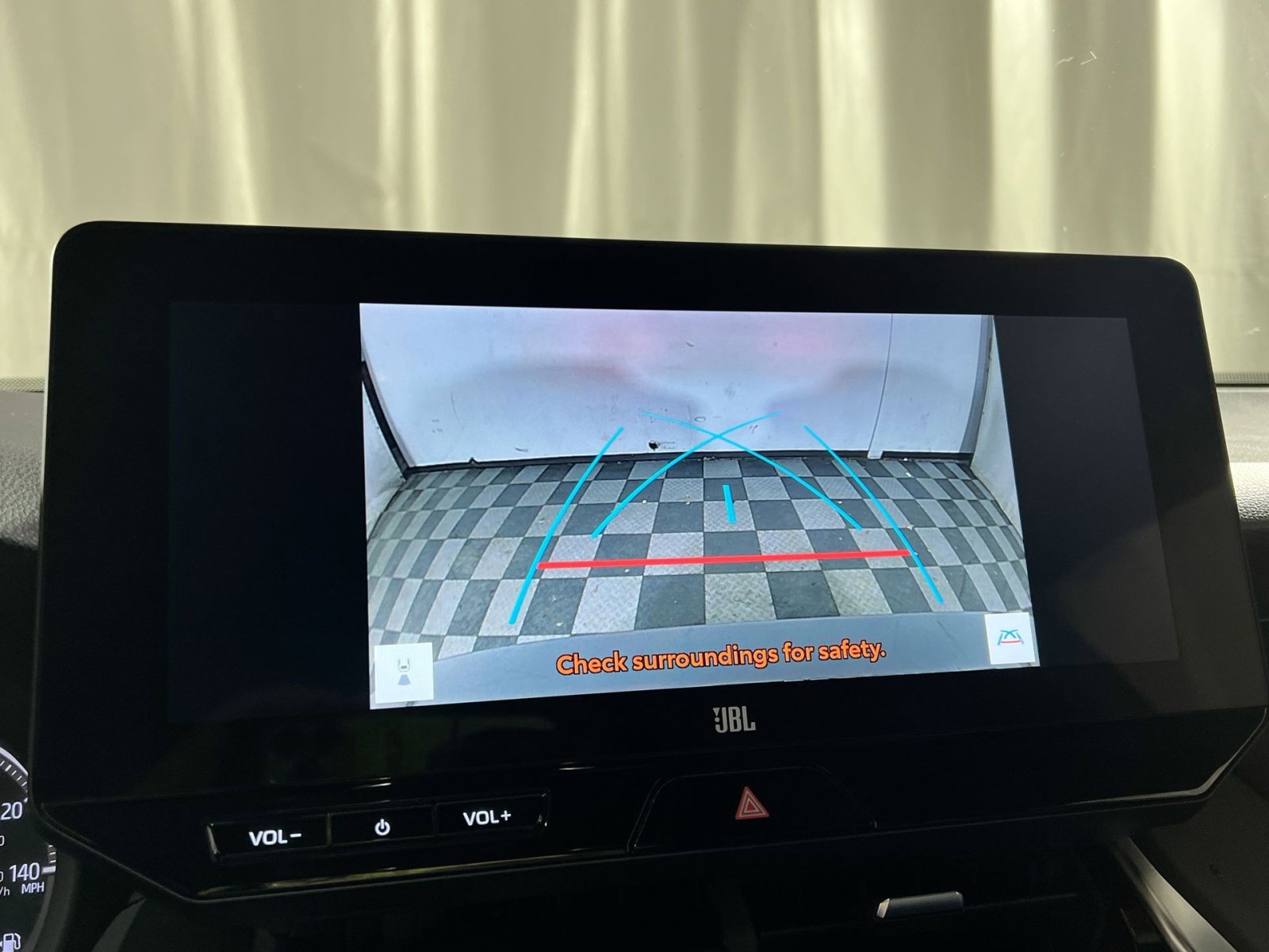 Used 2024 Toyota Venza XLE image 27