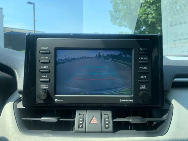 Used 2020 Toyota RAV4 XLE Premium FWD image 17